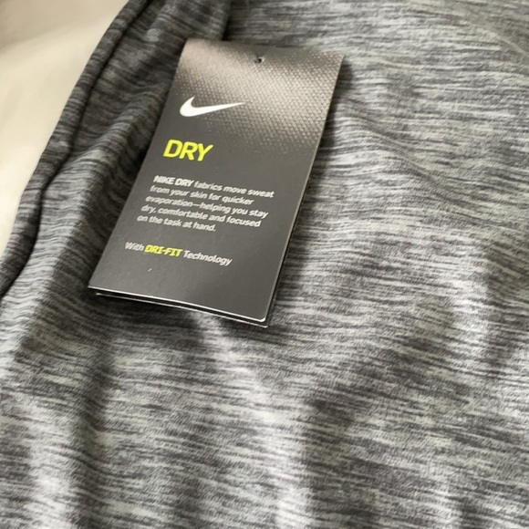 Nike workout long sleeve top - Picture 5 of 6